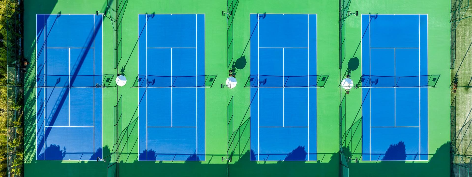 Hotel racket sports facilities